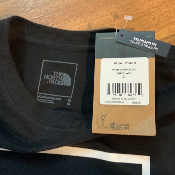 Women's The North Face graphic tee NWT - Picture 3 of 4